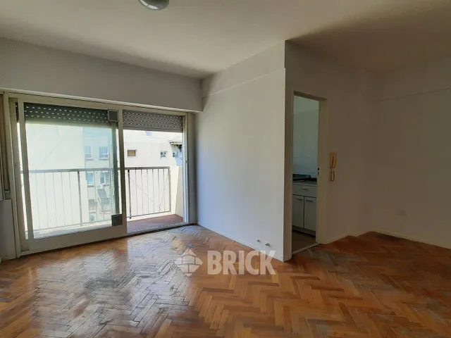 SUIPACHA al 700 Piso 14 1