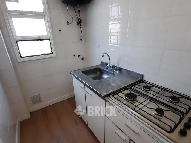 SUIPACHA al 700 Piso 14 17