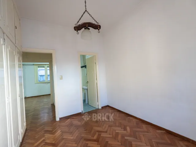 RIVADAVIA AV. al 2500 Piso 8 9