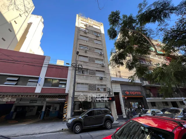 PACHECO DE MELO al 2600 Piso 7 10