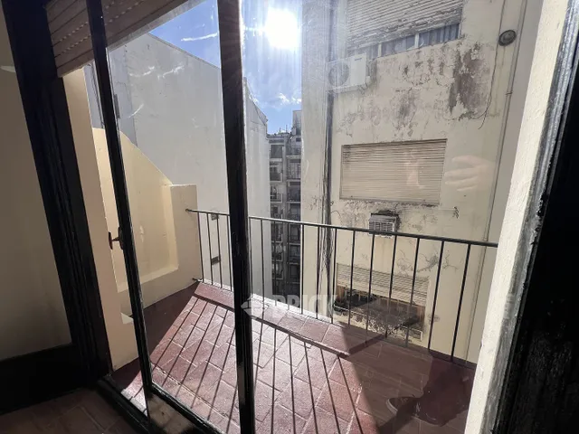 PACHECO DE MELO al 2600 Piso 7 6