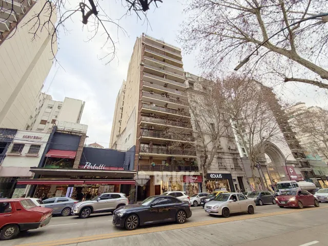 SANTA FE, AV. al 2000 Piso 11 37