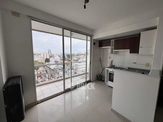 CARACAS al 1200 Piso 8 3