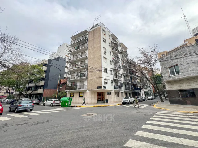 SAN IRENEO al 200 Piso PB 18