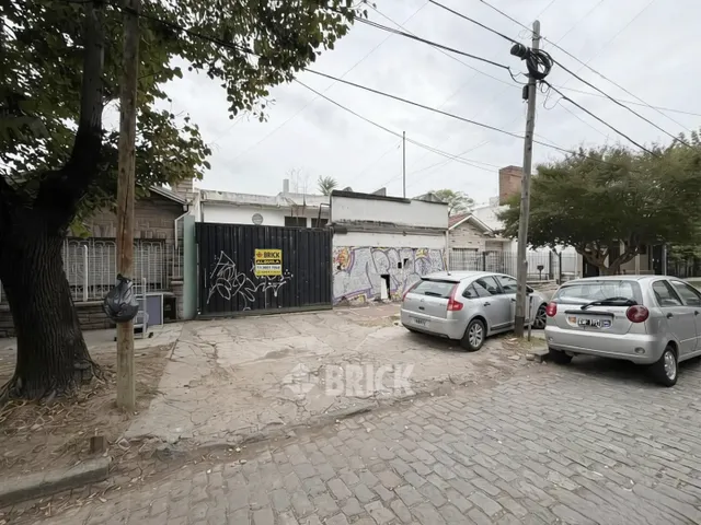 YRIGOYEN, HIPOLITO, AV. al 8200 75