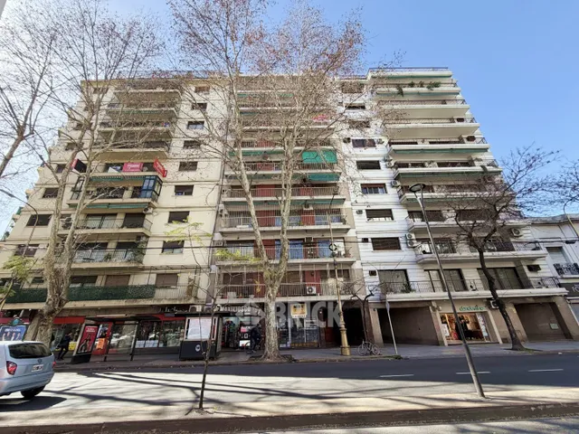 MONTES DE OCA, AV. al 400 Piso 2 33