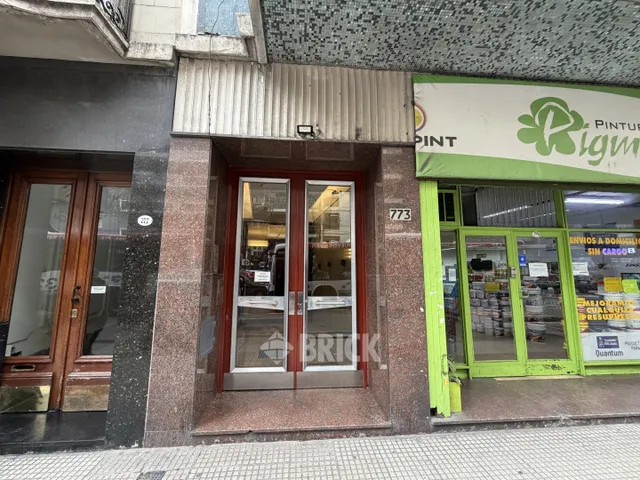 PUEYRREDON, AV. al 700 Piso 9 29