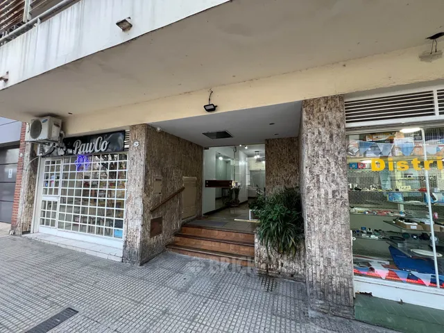 OTAMENDI al 200 Piso 8 8