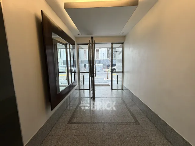 ECUADOR al 1400 Piso 7 25