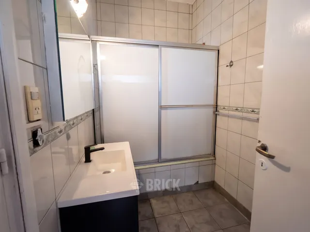 BAUNESS al 200 Piso PB 22