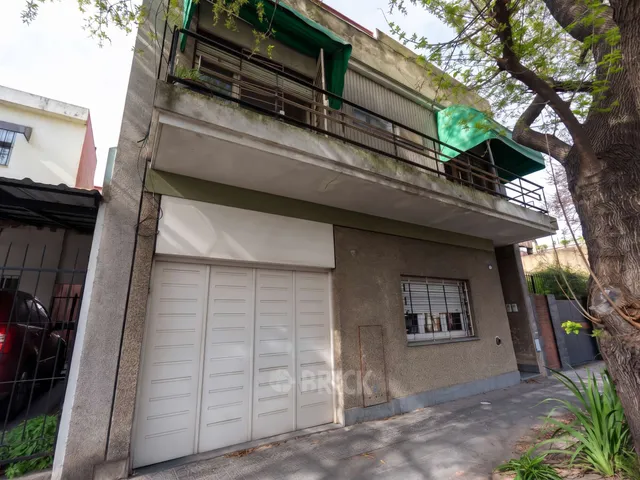 BAUNESS al 200 Piso PB 32
