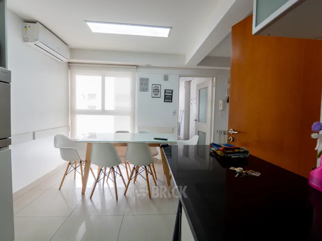 GALLARDO, ANGEL AV. al 100 Piso 3 22
