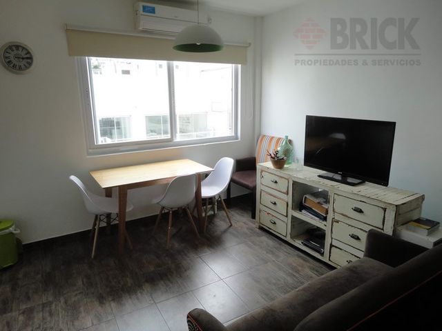 LAVALLE al 2800 Piso 8 4