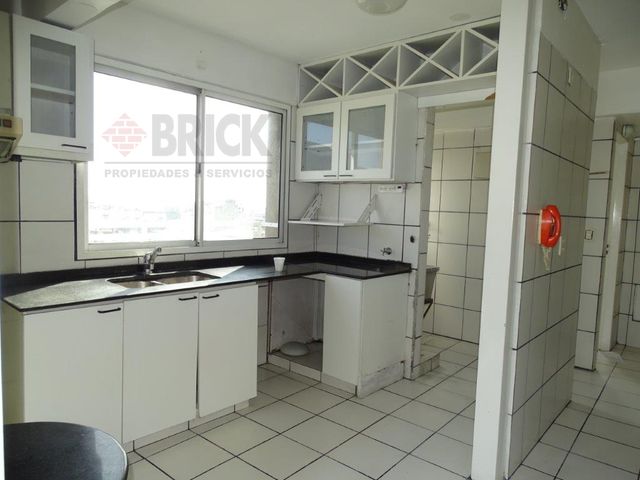 POSADAS al 1300 Piso 15 13