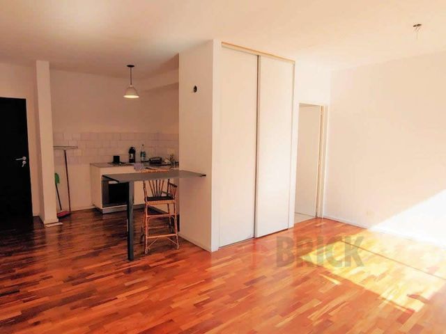 MONROE al 2200 Piso 1 3