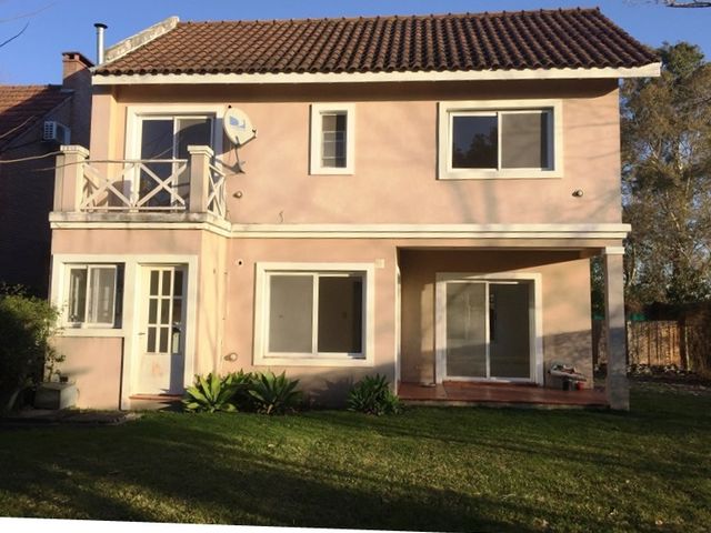 BARRIO EL JACARANDA 5