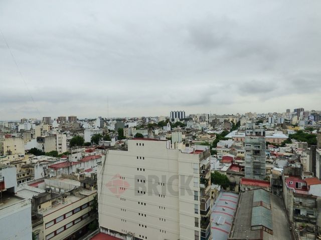 SALTA al 1300 Piso 13 5