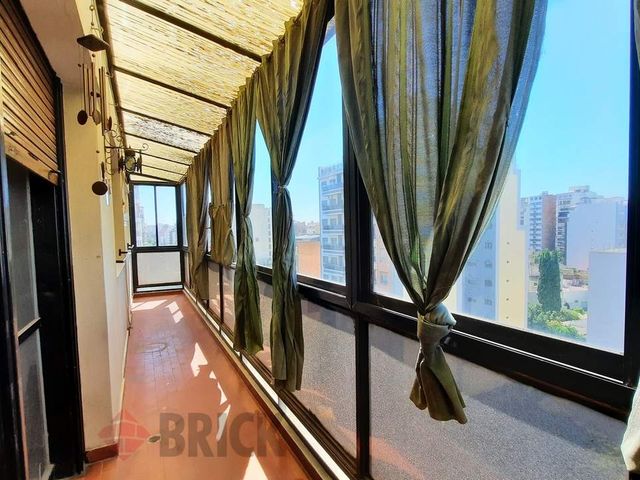 ALBERDI, JUAN B., AV. al 1500 Piso 8 4