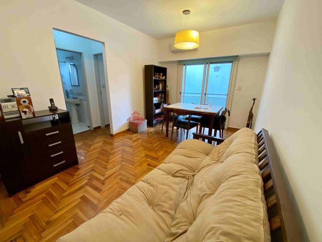CORDOBA al 2500 Piso 2 4