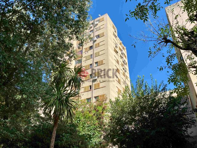 BRADLEY,EDUARDO al 300 Piso 12 2