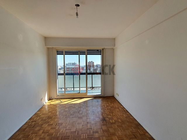 AGUILAR al 2300 Piso 20 3