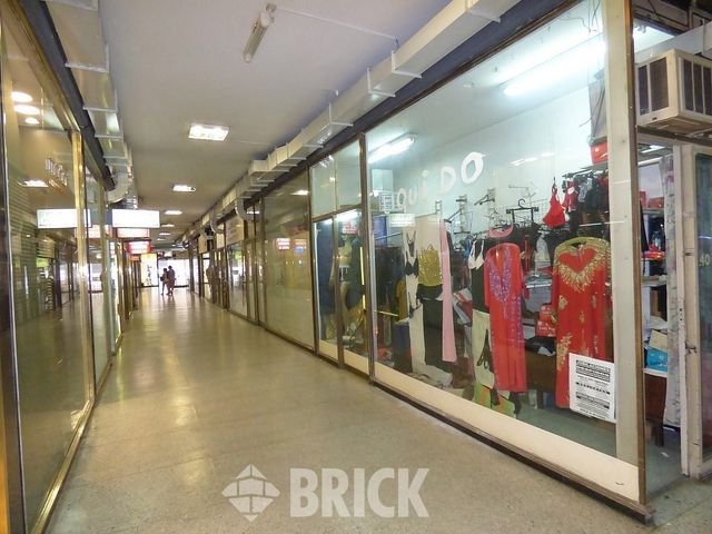 SANTA FE, AV. al 1500 Piso PB Loc. 40 4