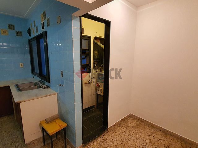 ECUADOR al 1500 Piso 2 18