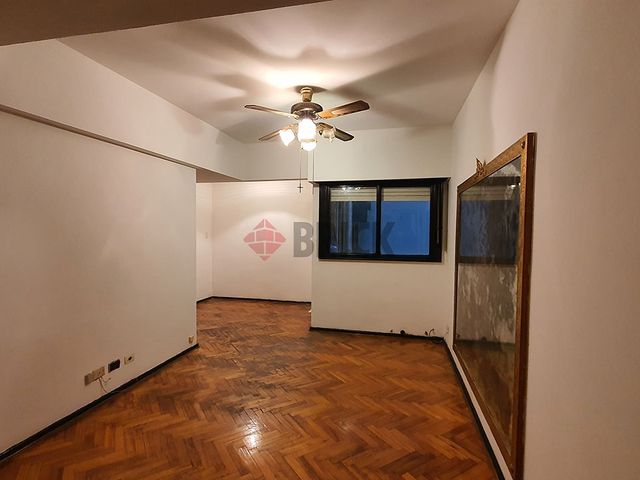 ECUADOR al 1500 Piso 2 5