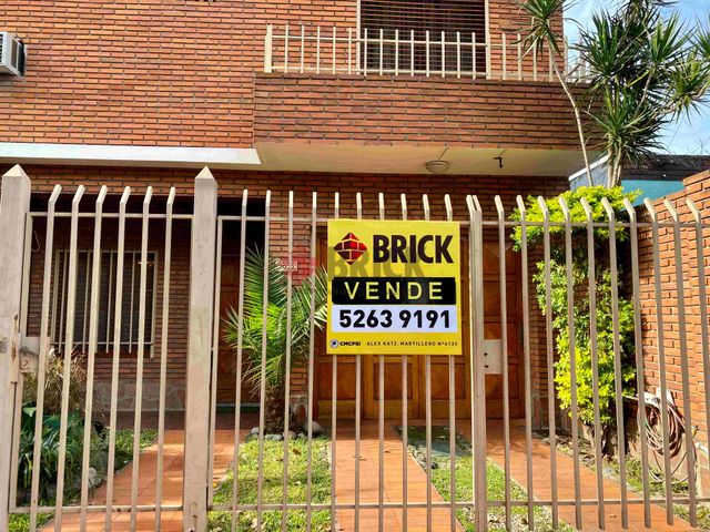 MERCEDES ALVAREZ al 2000 2