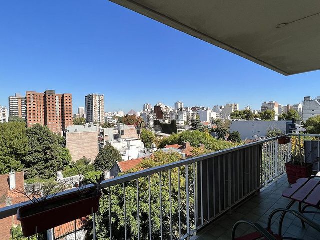 CONDE al 2200 Piso 6 4