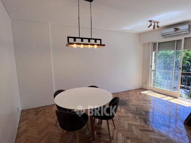 THAMES al 2000 Piso 5 5