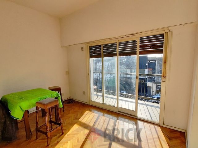 RIVADAVIA, AVDA. al 7500 Piso 2 2