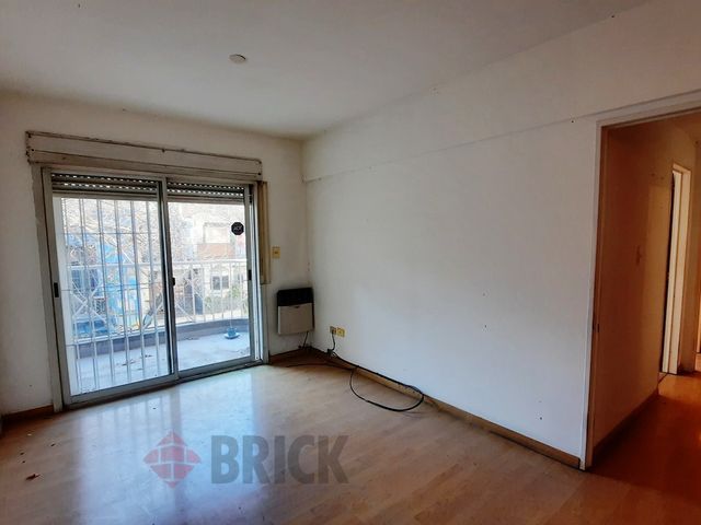 LAMBARE al 800 Piso 2 3