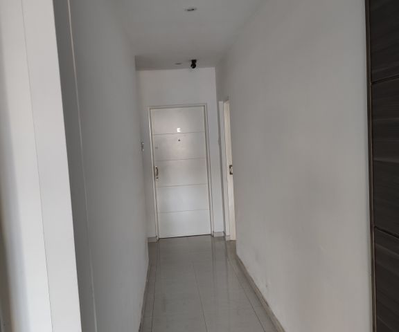 FONROUGE al 200 Piso PB 29