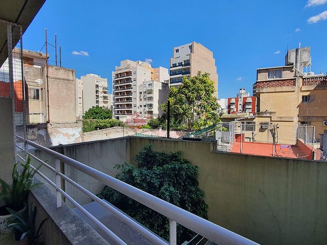 RIVADAVIA, AV. al 10500 Piso 2 5