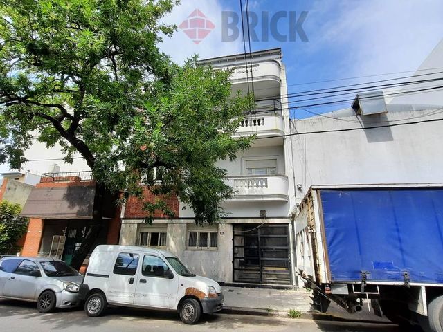 AGUIRRE al 1100 Piso PB 27