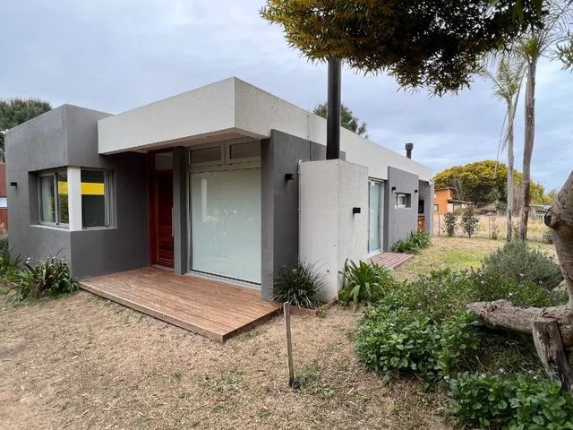 LAS GAVIOTAS (CALLE 30) 3