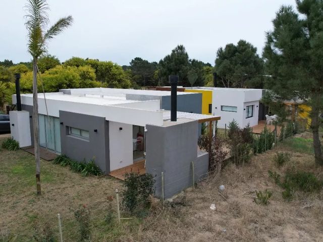 LAS GAVIOTAS (CALLE 30) 4