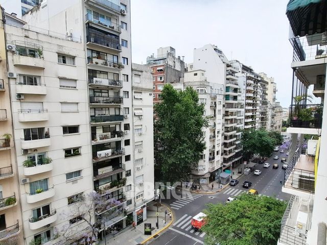 CALLAO, AV. al 1900 Piso 7 5