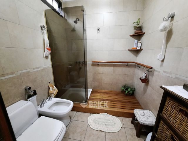 PERON, EVA, AV. al 2700 12