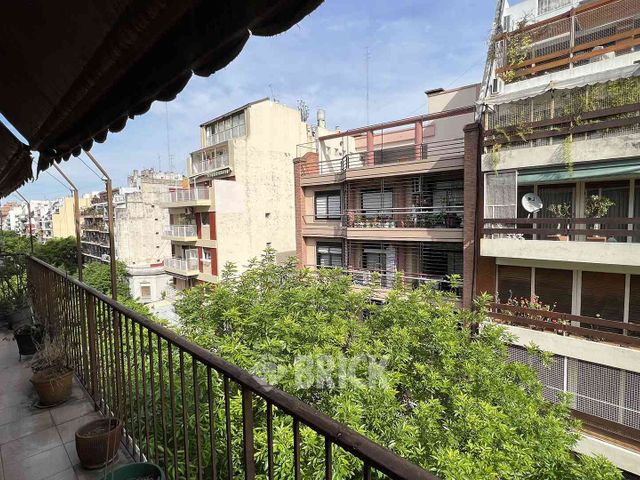 GUAYAQUIL al 300 Piso 6 5