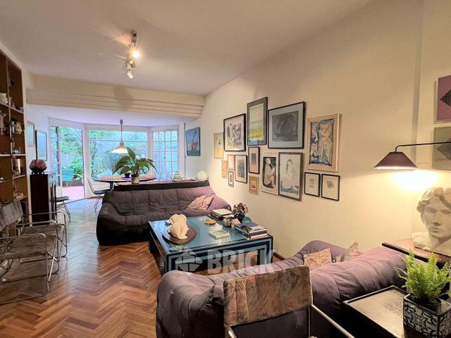 ECUADOR al 1500 Piso PB 2