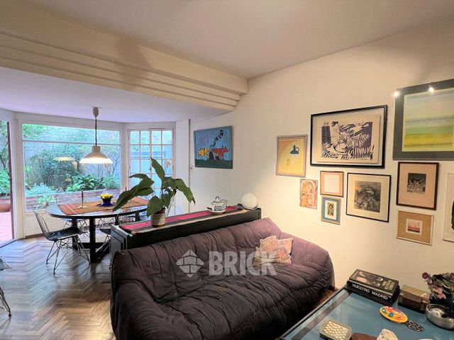 ECUADOR al 1500 Piso PB 4