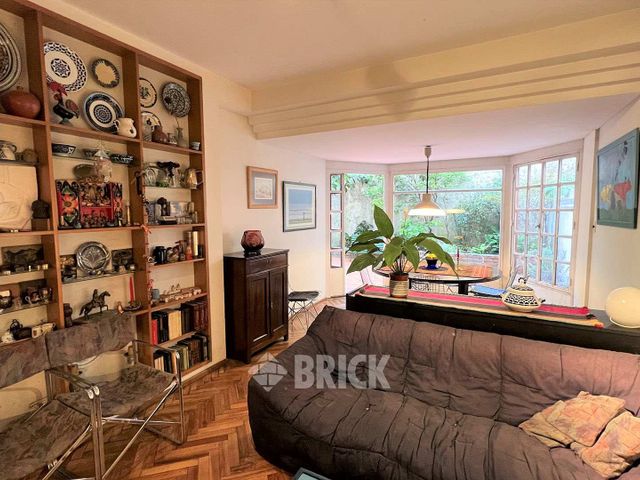 ECUADOR al 1500 Piso PB 5