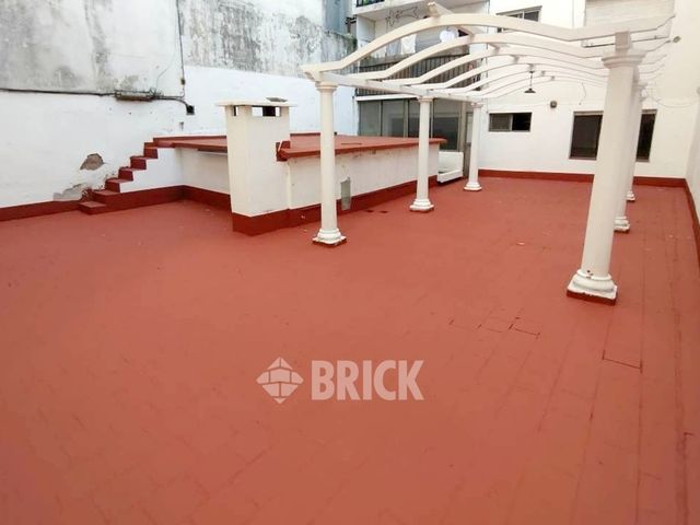 RIVADAVIA, AV. al 2200 Piso 1 3