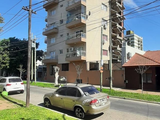 DEL VALLE IBERLUCEA al 4300 10