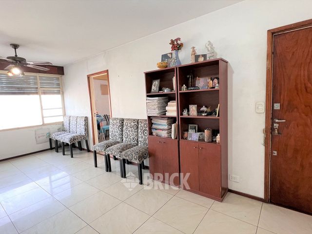 SARANDI al 1400 Piso 10 3