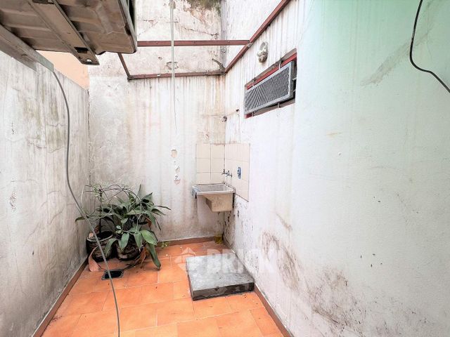 LARRAYA al 2200 Piso PB 5