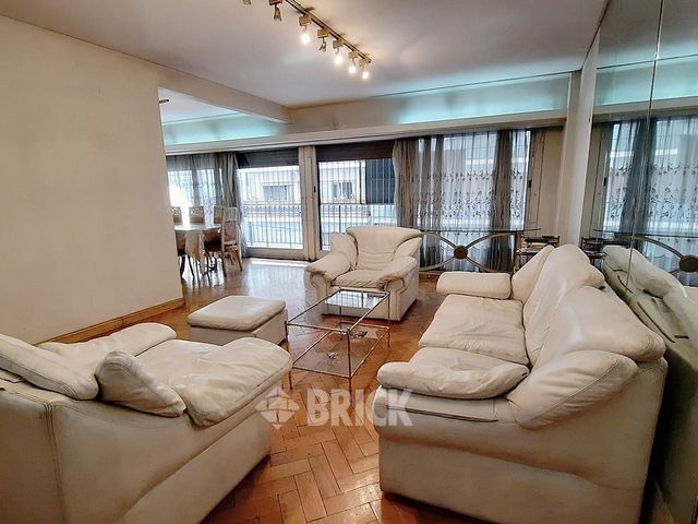 LARREA al 1000 Piso 2 3