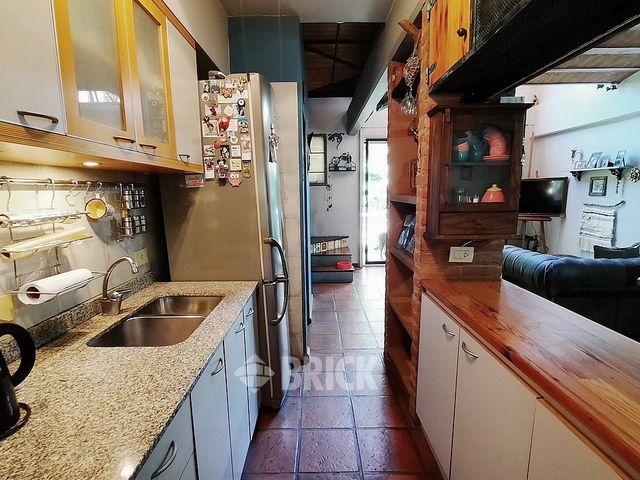LAVALLEJA al 1000 Piso PB 11